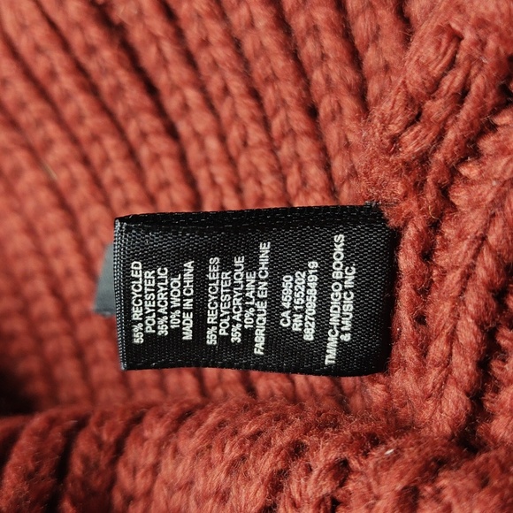 Love and Lore knit tuque EUC - Picture 5 of 5